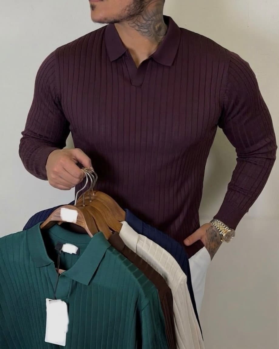 Rebrasti polo džemper, bordo, na modelu